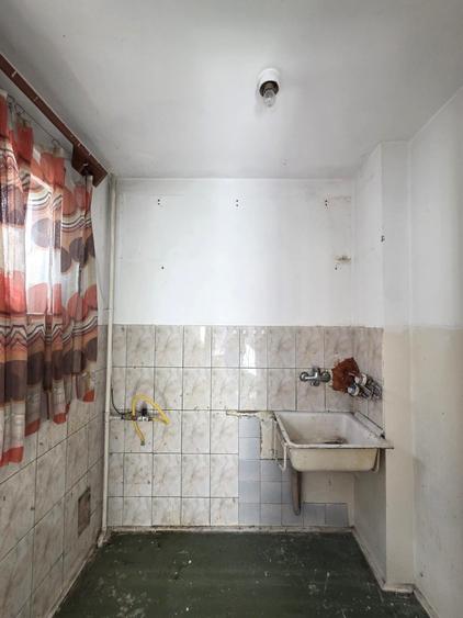 Garsonieră semidecomandată în Titan