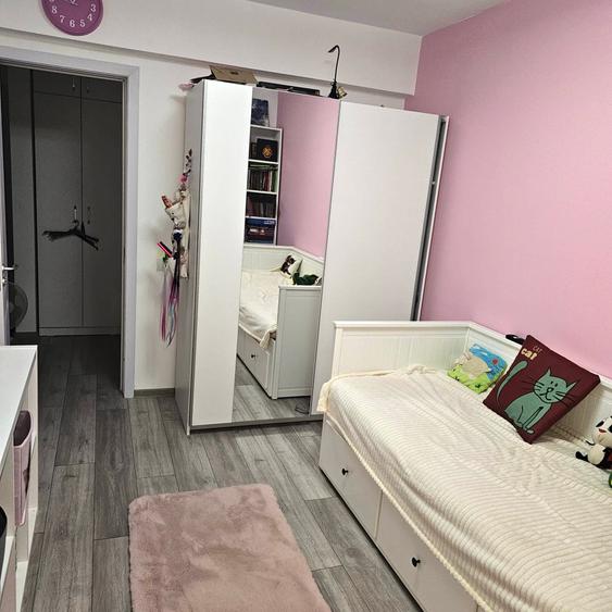 Casă cu 4 camere cu Canalizare în Titan