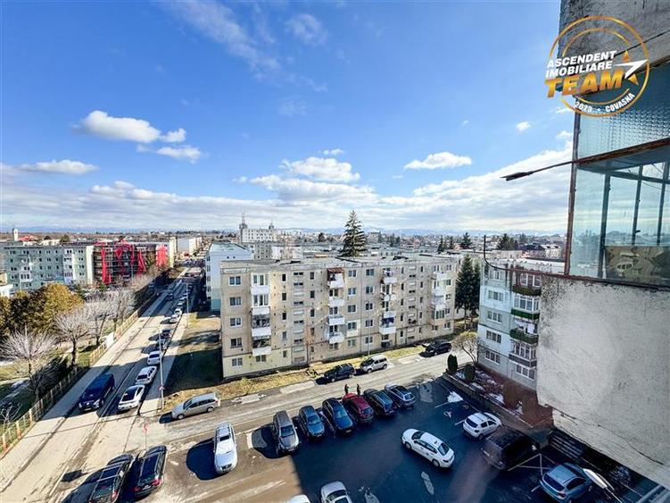 Apartament cu 3 camere decomandat, mobilat în Ciucului