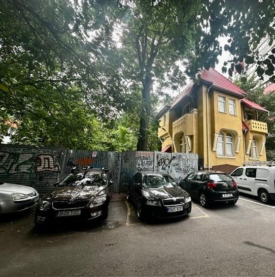 Casă individuală cu 6 camere cu Canalizare în Kiseleff
