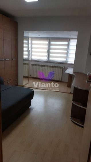 închiriez apartament 3 camere Constitutiei - 5