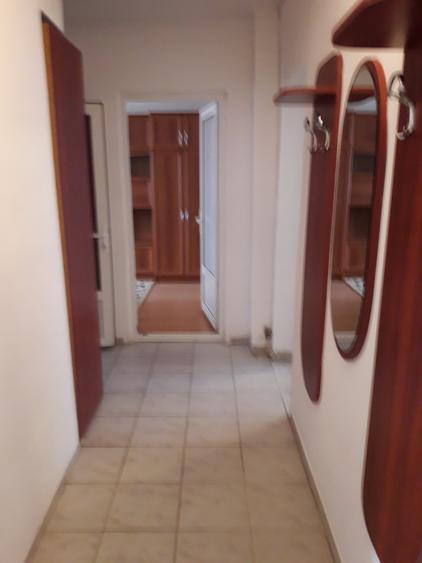 Apartament cu 4 camere decomandat în Independenței