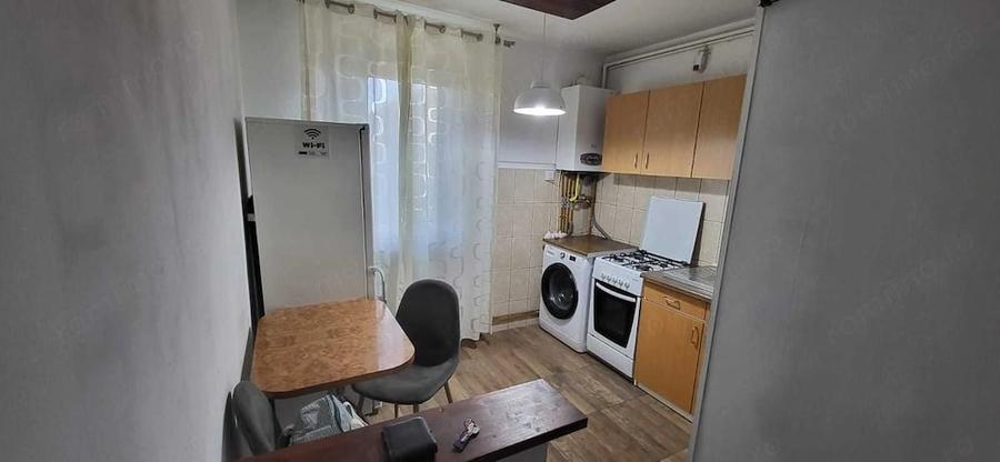Garsonieră decomandată în Central