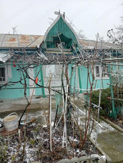 Casă cu 2 camere cu Teren 1000 Mp în Central