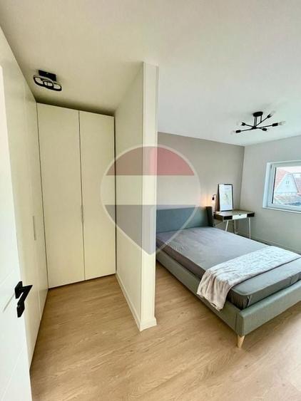 Apartament cu 2 camere semidecomandat, mobilat în Florești