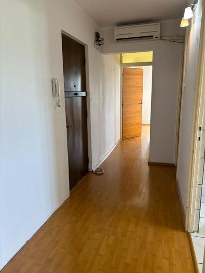 Apartament cu 2 camere decomandat în Aviației
