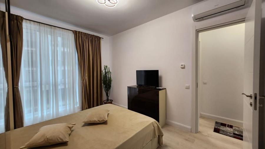 Apartament cu 3 camere decomandat, mobilat în Barbu Văcărescu