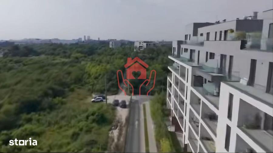 Apartament cu 4 camere, mobilat în Băneasa