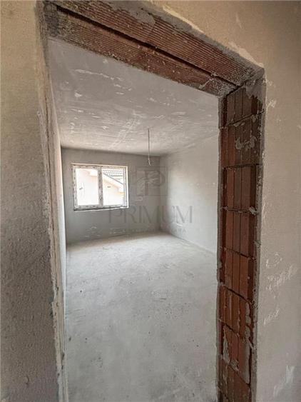 Duplex cu 4 camere cu Canalizare în Moșnița Nouă