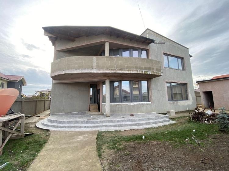 Casă cu 4 camere în Central