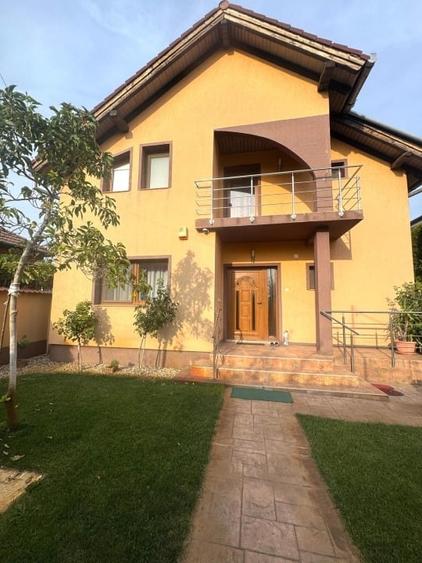 Casă individuală cu 5 camere cu Canalizare în 6 Vânători