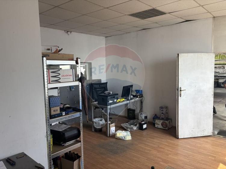 Spațiu industrial, de 210 mp, în Iris