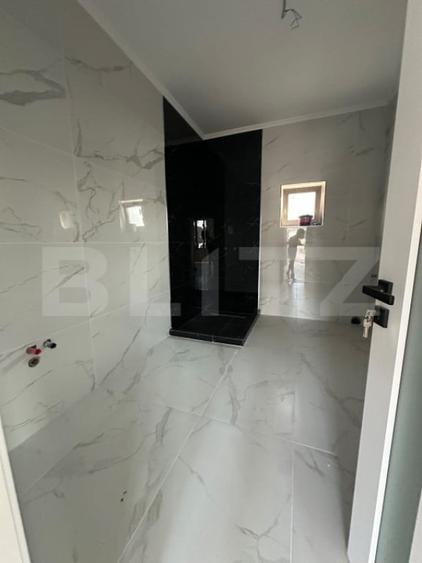 Casă cu 4 camere cu Teren 500 Mp în Central