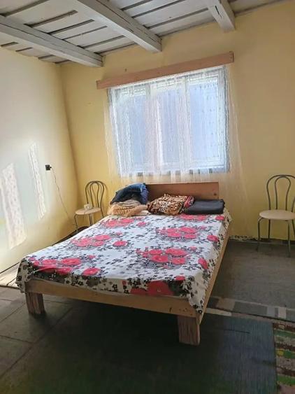 Casă cu 3 camere în Hurez