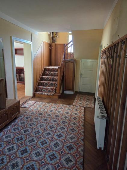 Casă individuală cu 5 camere cu Garaj în Bran
