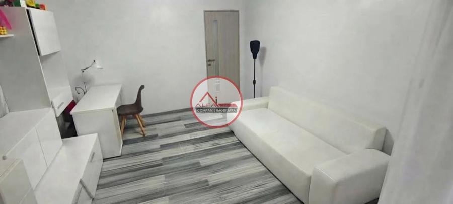 Apartament cu 3 camere decomandat în Uzina 2