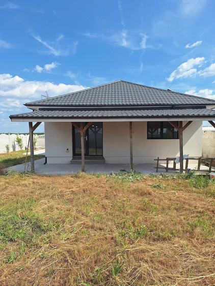 Casă cu Teren 520 Mp în Stâlpu