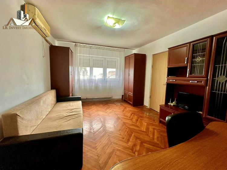 Apartament cu 2 camere semidecomandat în Soarelui