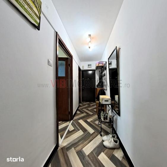 Apartament cu 3 camere semidecomandat în Giulești