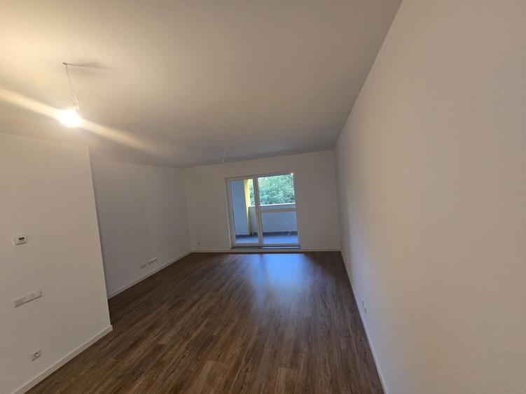 Apartament cu 2 camere decomandat în Costin Georgian