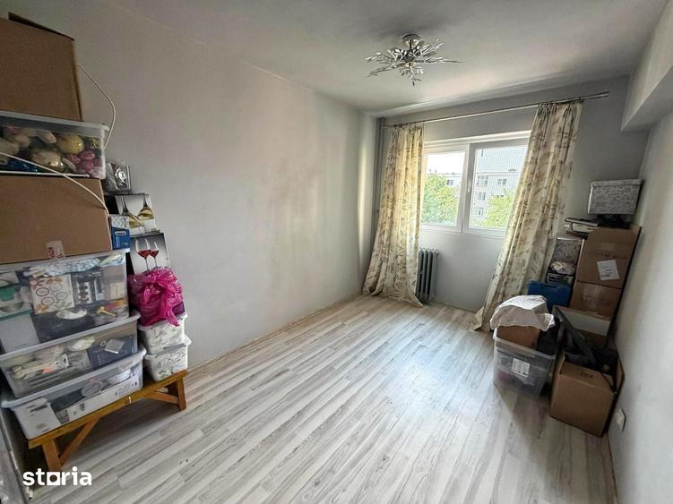 Apartament cu 3 camere decomandat în Republicii