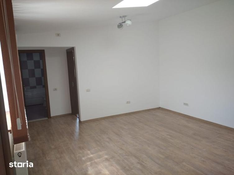 Spațiu comercial, de 54 mp, în Coiciu