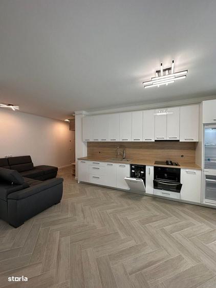 Apartament cu 3 camere în Botizului