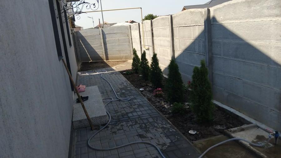Casă cu 3 camere în Central
