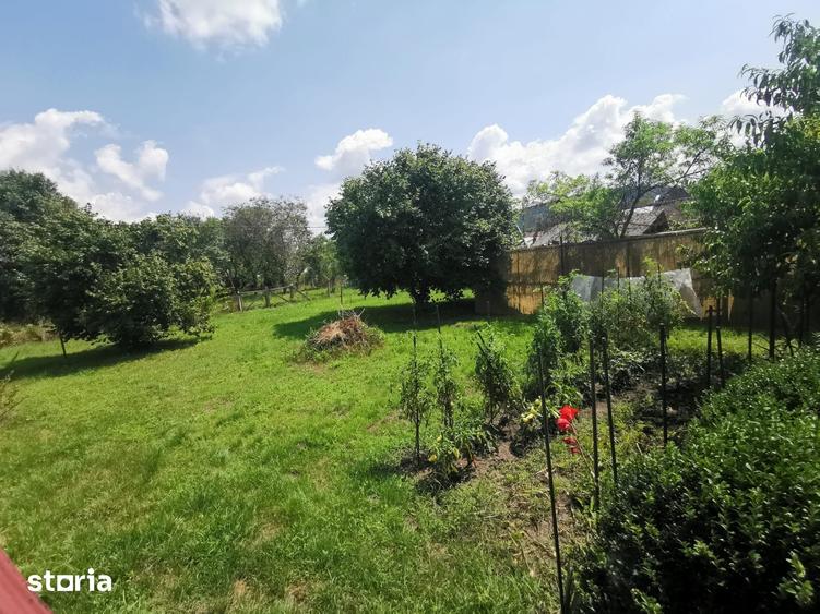 Casă cu 3 camere cu Teren 2795 Mp în Central