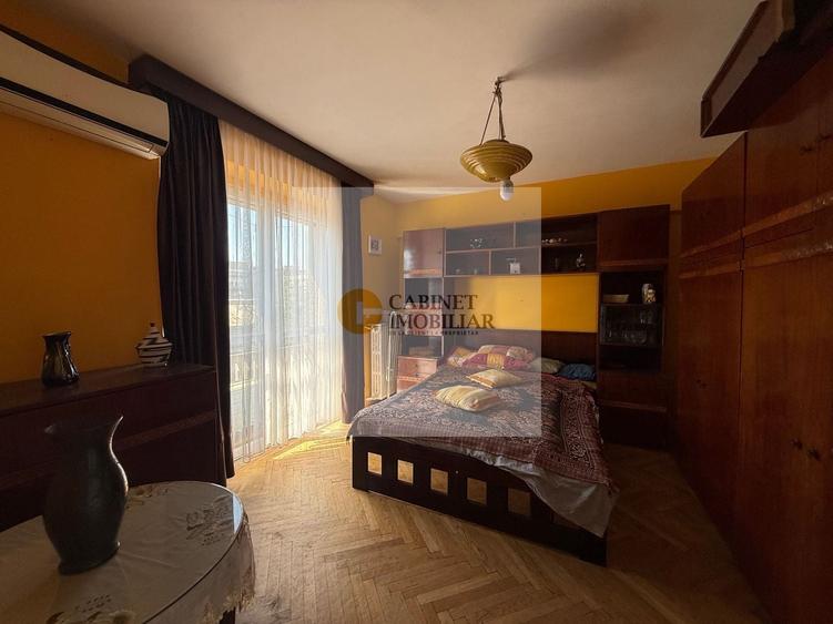 Apartament cu 2 camere semidecomandat, mobilat în Universitate