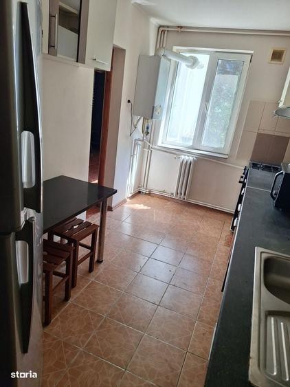 Apartament cu 4 camere decomandat în Sat Vacanță