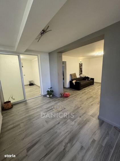Apartament cu 3 camere decomandat în Sud