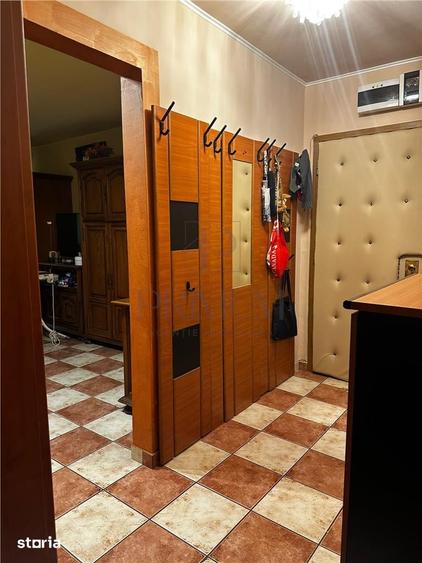 Apartament cu 4 camere decomandat, mobilat în Circumvalațiunii