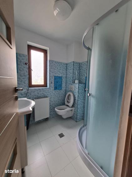 Casă cu 4 camere cu Teren 120 Mp în 1 Decembrie