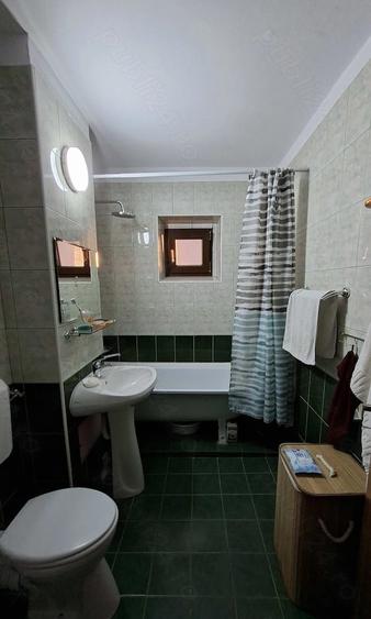 Apartament cu 3 camere decomandat în Scriitorilor