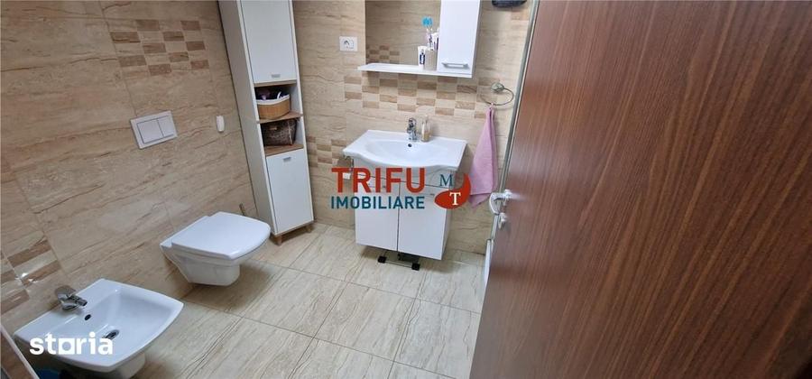 Casă cu 9 camere cu Teren 332 Mp în Central
