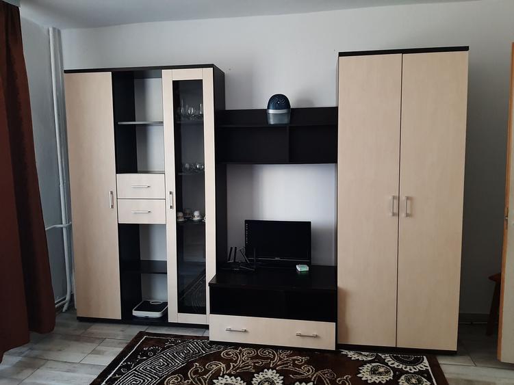 Garsonieră decomandată în Exterior Vest