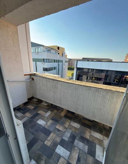 Apartament cu 2 camere semidecomandat în Militari