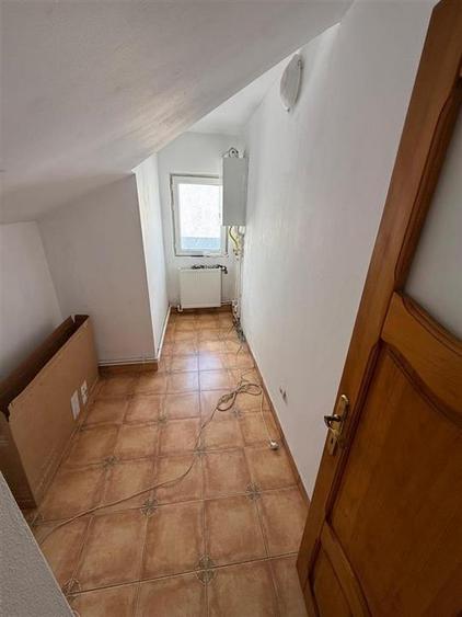 Apartament cu 3 camere decomandat, mobilat în Târgu Cucu