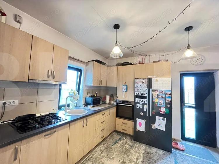 Casă cu 4 camere cu Teren 1400 Mp în Central