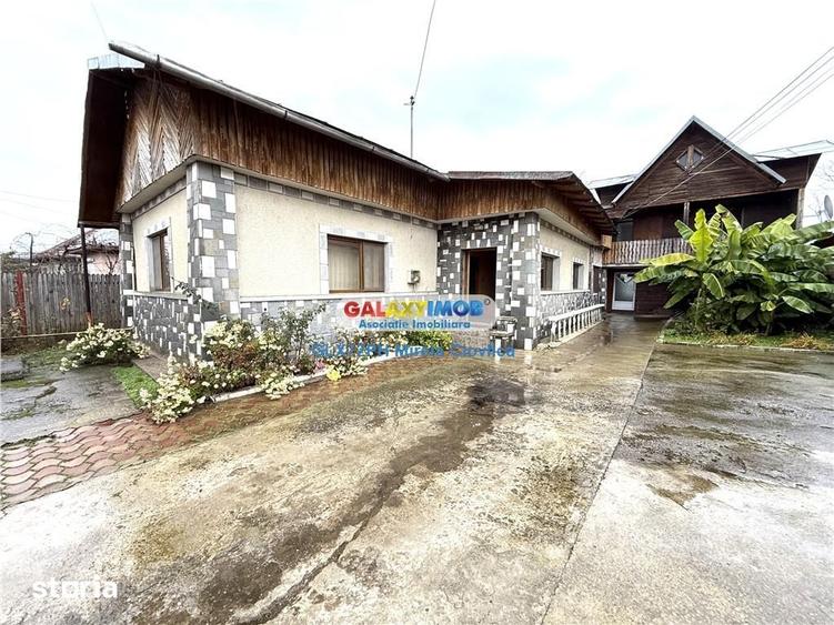 Casă cu 5 camere cu Teren 1307 Mp în Ariceștii Rahtivani