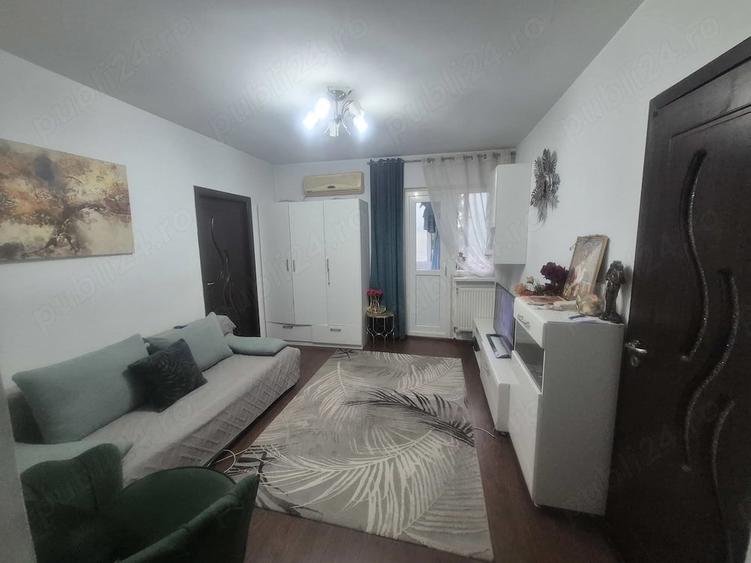 Apartament cu 2 camere semidecomandat în Berceni