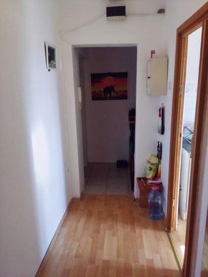 Apartament cu 2 camere nedecomandat în Central
