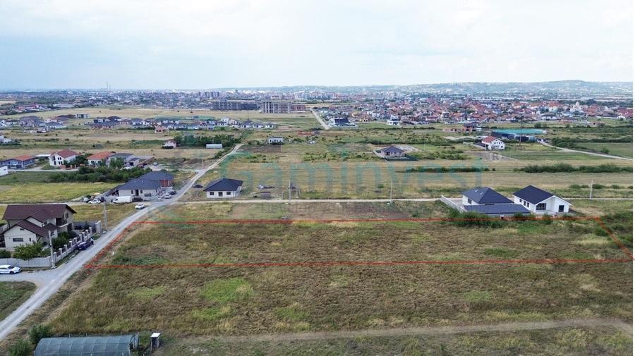 Teren Construcții intravilan de 4259 mp, în Sânmartin