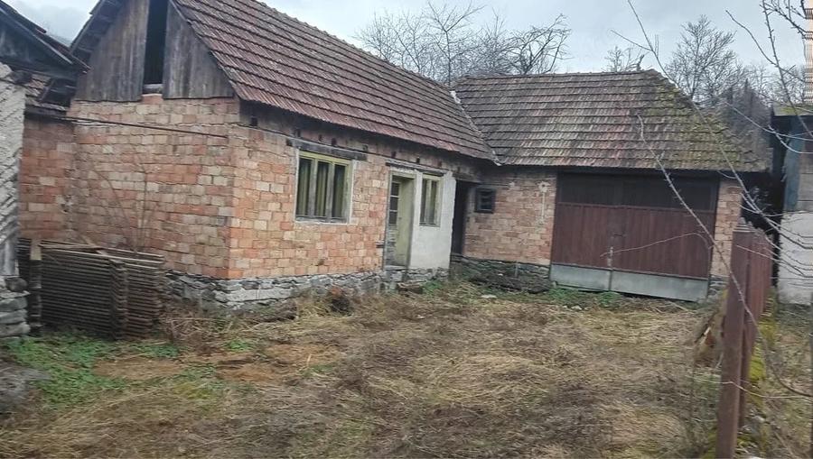 Casă cu 3 camere cu Teren 560 Mp în Criștioru de Jos