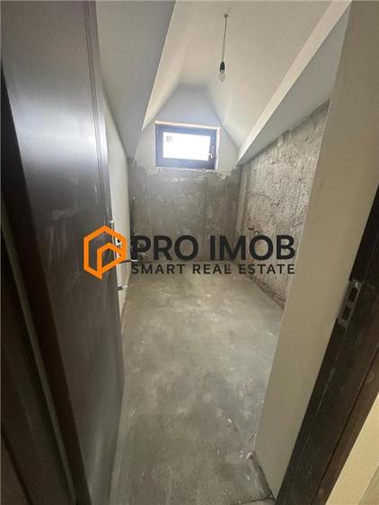 Duplex cu 4 camere cu Canalizare în Câmpineanca