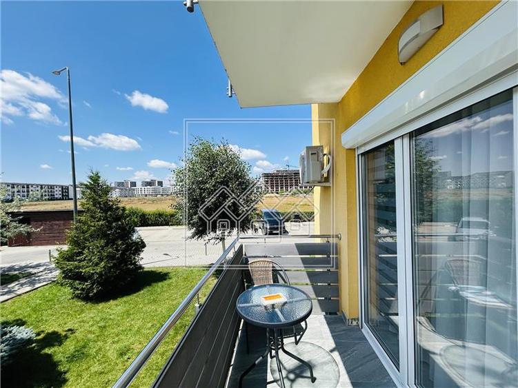 Apartament cu 3 camere decomandat în Exterior Sud