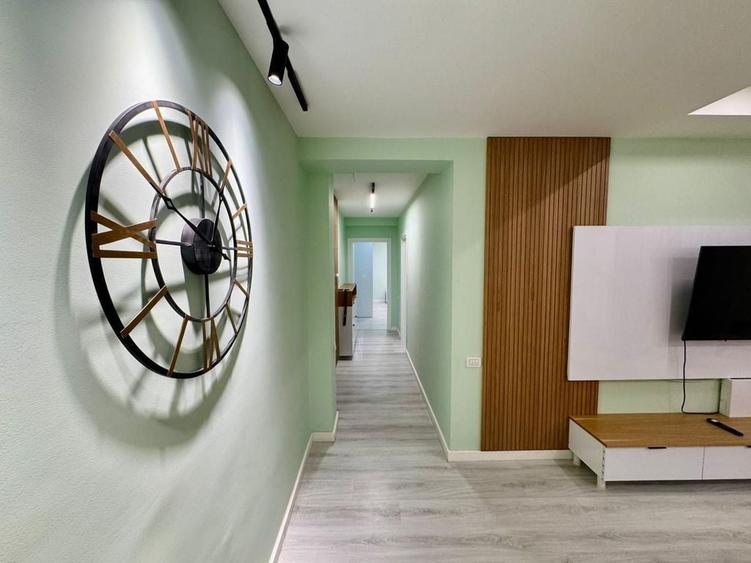 Apartament cu 3 camere decomandat în Ștefăneștii de Jos
