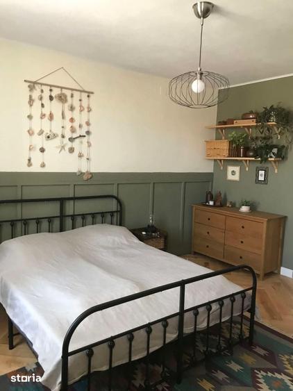 Casă cu 8 camere cu Teren 826 Mp în Central