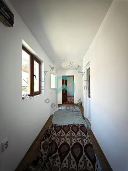 Casă individuală cu 4 camere cu Teren 569 Mp în Cernatu